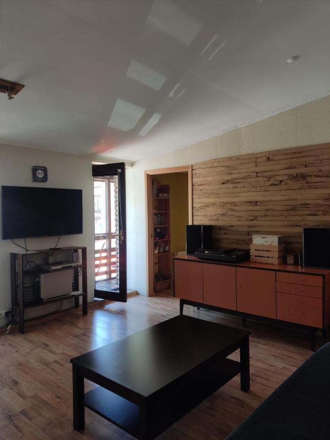 Zalais Namins Apartment Ventspils Luaran gambar